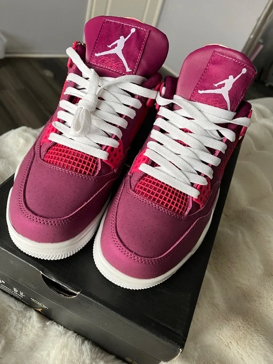 Air Jordan 4 Retro - Picture 3 of 4